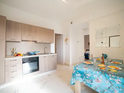 Küche und Essbereich