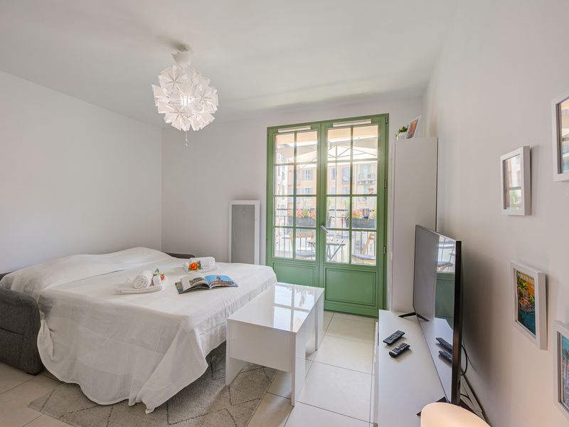 23708528-Appartement-2-Nizza-800x600-2