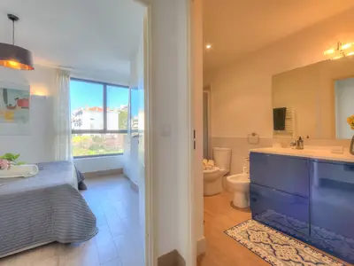 Badezimmer mit Dusche