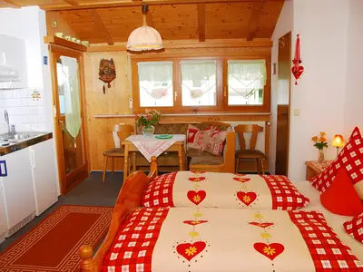 Photo, INSIDE, OUTSIDE