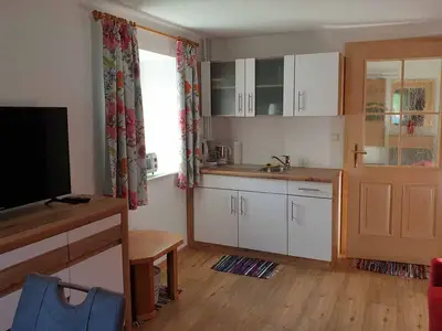 Wohnraum mit Küchenzeile