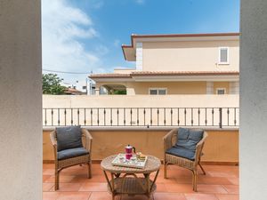 23708672-Appartement-5-Olbia-300x225-5