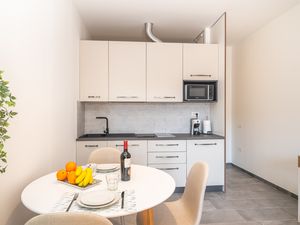 23975596-Appartement-4-Olbia-300x225-3