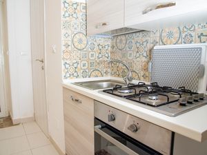 23708283-Appartement-2-Ortigia-300x225-4