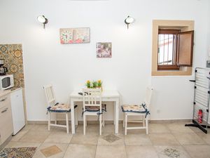 23708285-Appartement-2-Ortigia-300x225-2