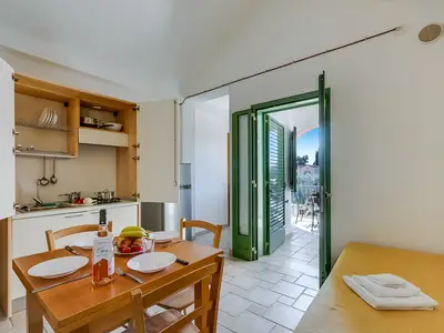 Küche und Essbereich