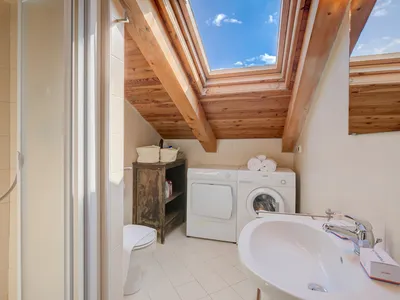 Zweites Badezimmer