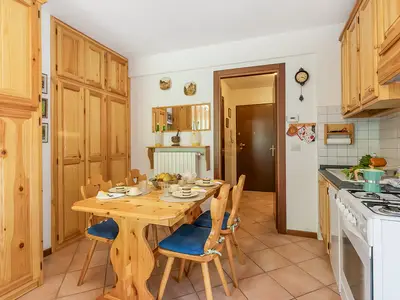 Küche und Essbereich