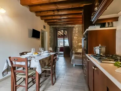 Küche und Essbereich