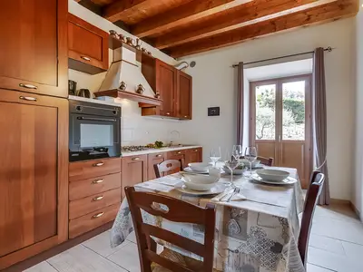 Küche und Essbereich