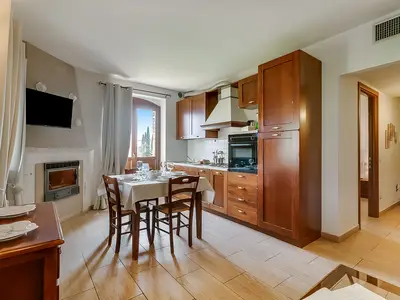 Küche und Essbereich