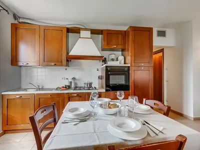 Küche und Essbereich