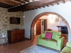 23707914-Appartement-6-Panicale-300x225-2