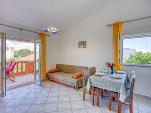 23708578-Appartement-4-Pašman-300x225-4