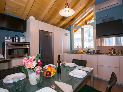 Küche und Essbereich