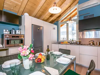 Küche und Essbereich