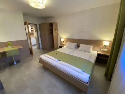 Apartment Frühling - Wohn/Schlafraum