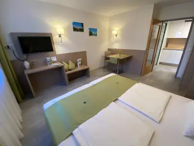 Apartment Frühling - Wohn/Schlafraum