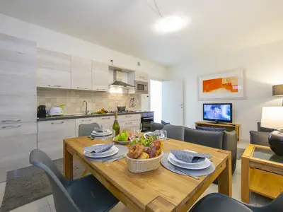 Küche und Essbereich