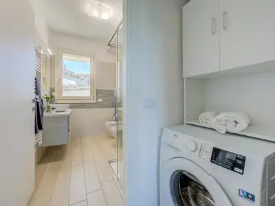 Badezimmer mit Dusche