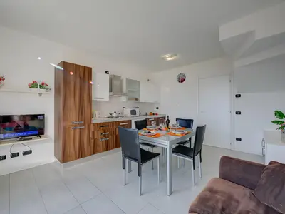 Küche und Essbereich