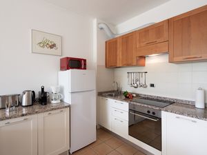 23705957-Appartement-4-Porlezza-300x225-4