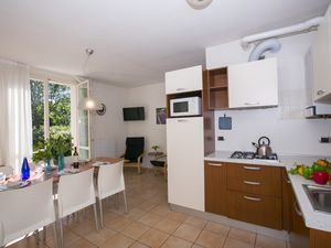 23705976-Appartement-6-Porlezza-300x225-3