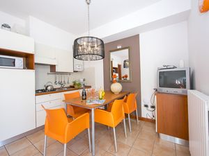 23705987-Appartement-4-Porlezza-300x225-4