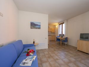 23706030-Appartement-2-Porlezza-300x225-2