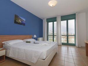 23706057-Appartement-4-Porlezza-300x225-4