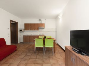 23706063-Appartement-4-Porlezza-300x225-3