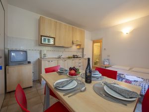 23706078-Appartement-4-Porlezza-300x225-2