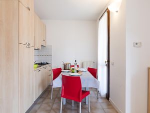 23706086-Appartement-6-Porlezza-300x225-4