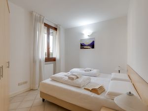 23706083-Appartement-4-Porlezza-300x225-5