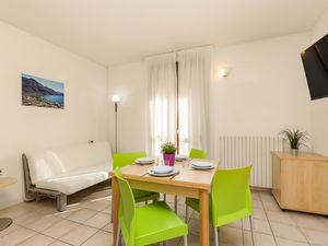 23706084-Appartement-6-Porlezza-300x225-1