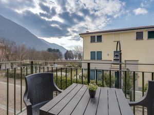 23706100-Appartement-4-Porlezza-300x225-1