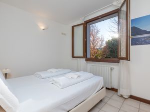 23706099-Appartement-4-Porlezza-300x225-5