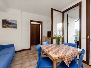 23706124-Appartement-4-Porlezza-300x225-1