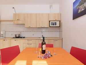 23706121-Appartement-4-Porlezza-300x225-3