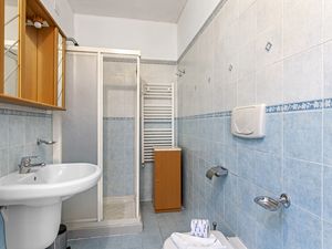 23706135-Appartement-4-Porlezza-300x225-5