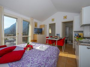 23706150-Appartement-4-Porlezza-300x225-2