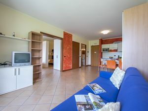 23706162-Appartement-6-Porlezza-300x225-3