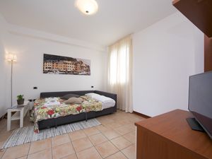 23706163-Appartement-4-Porlezza-300x225-3