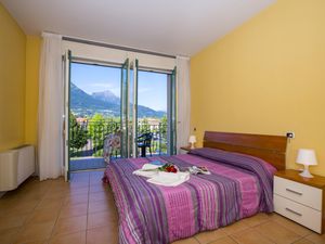 23706169-Appartement-8-Porlezza-300x225-1