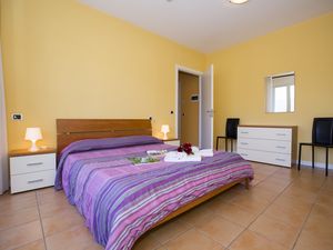 23706169-Appartement-8-Porlezza-300x225-2