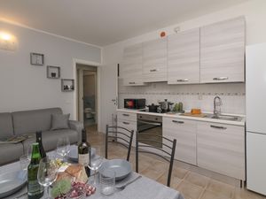 23707054-Appartement-4-Porlezza-300x225-3