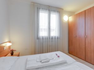 23708752-Appartement-4-Porlezza-300x225-4