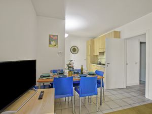 23706091-Appartement-6-Porlezza-300x225-1