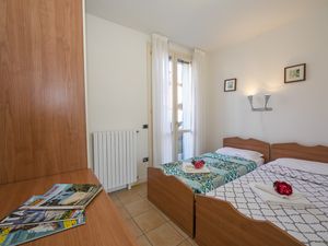 23705986-Appartement-4-Porlezza-300x225-5