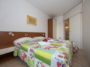 23705969-Appartement-4-Porlezza-300x225-4